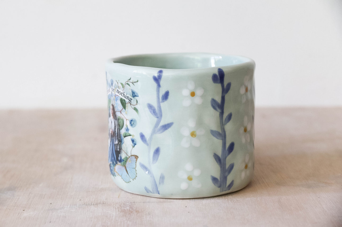 Amy Regency Floral Mug Medium
