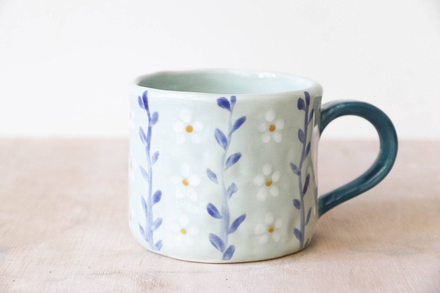 Amy Regency Floral Mug Medium