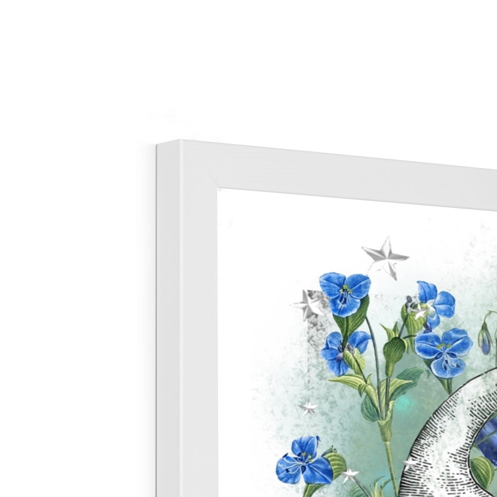 Hoa Hoa Framed Print