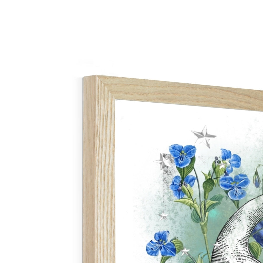 Hoa Hoa Framed Print