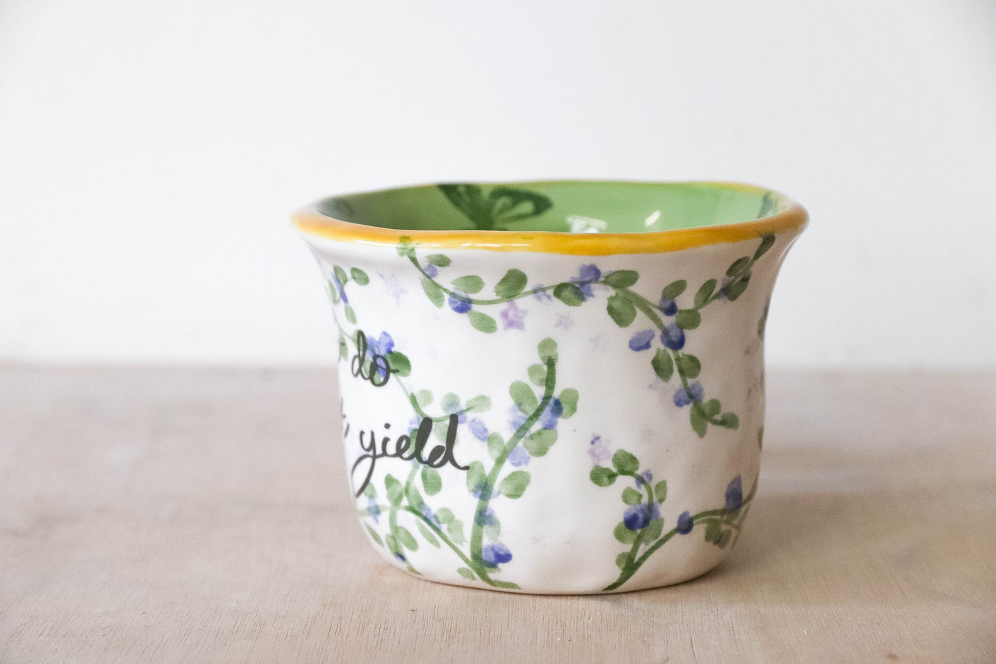 Peekaboo Dragon Throne of Glass Mug