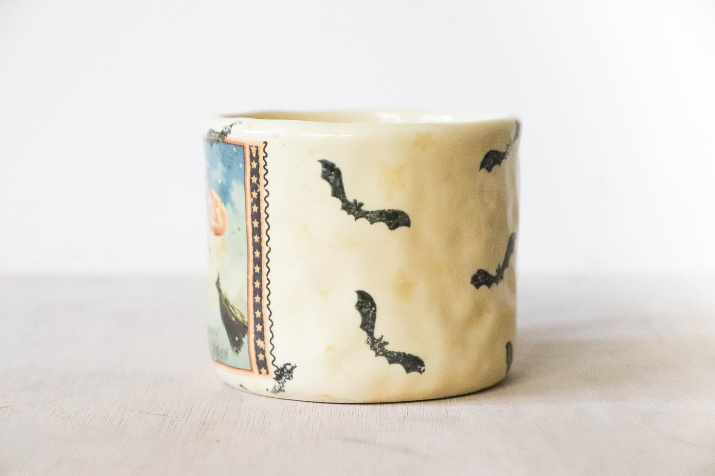 Vintage Halloween Flying Pumpkin Mug Medium