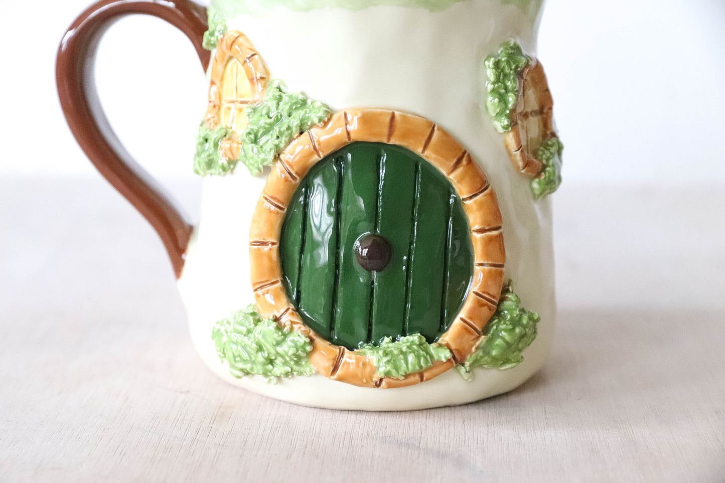 Green Hobbit Lid Tulip Mug