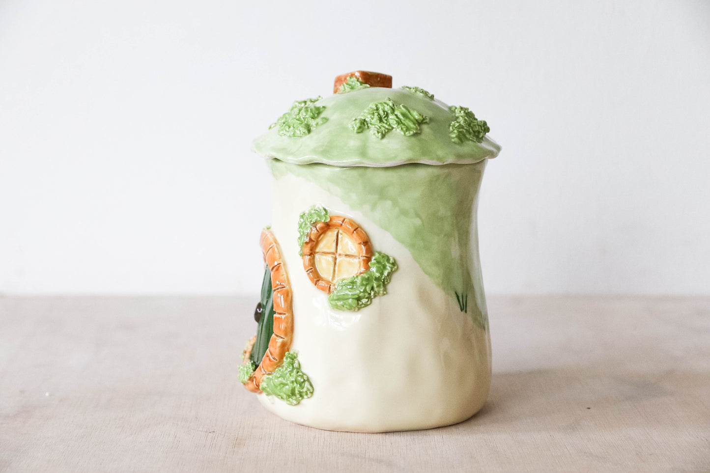 Green Hobbit Lid Tulip Mug