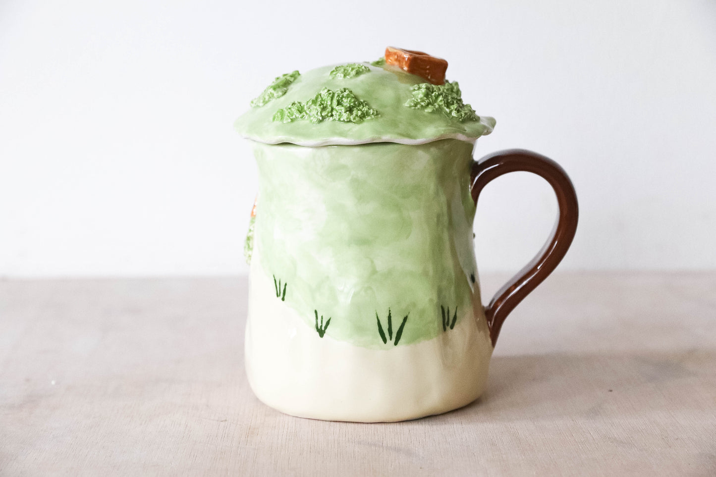 Green Hobbit Lid Tulip Mug