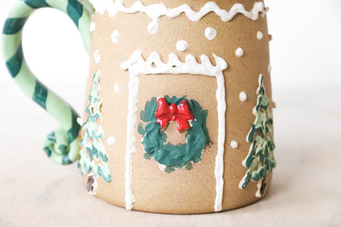 Gingerbread Lidded Green Stoneware Mug