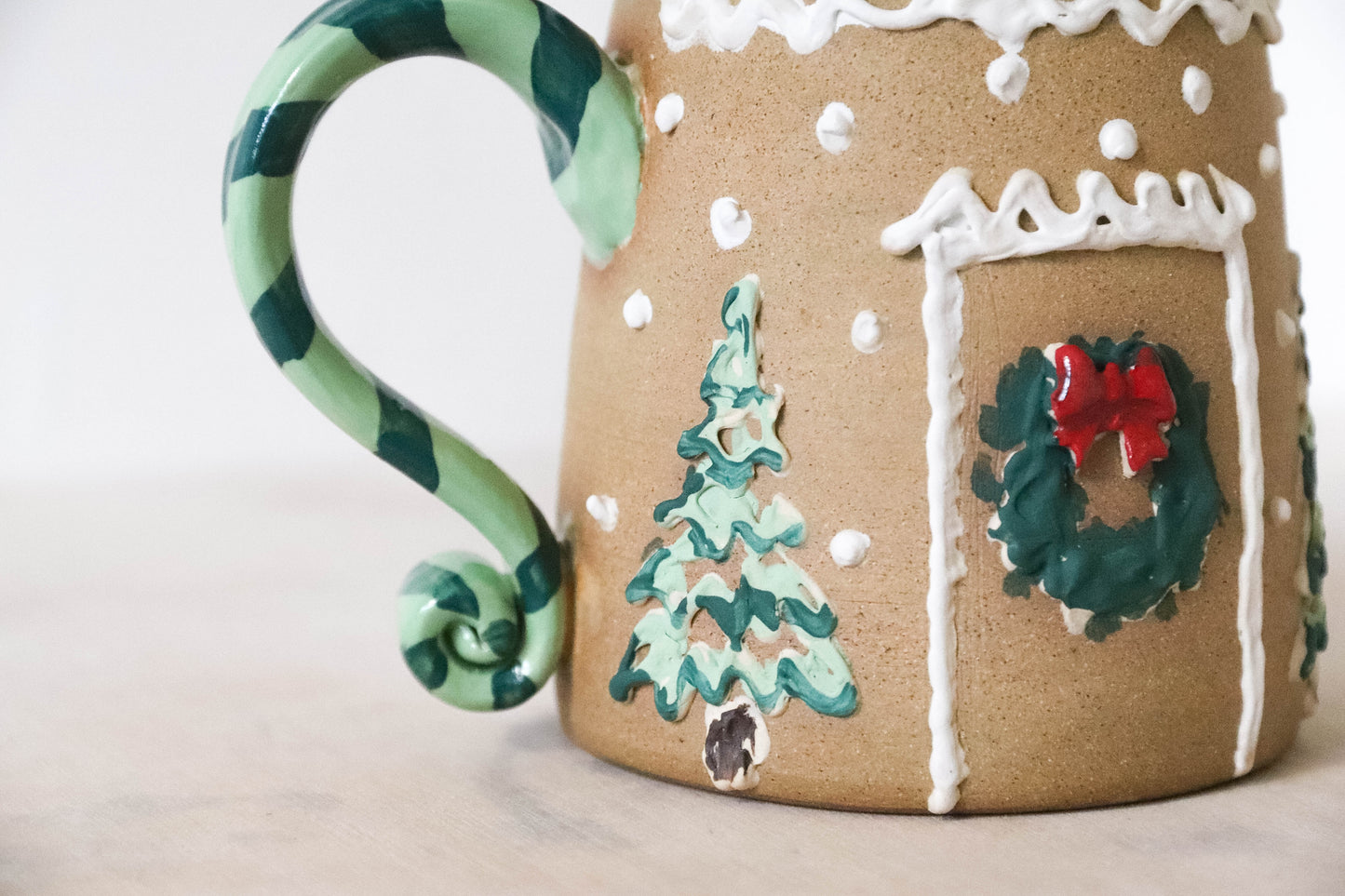 Gingerbread Lidded Green Stoneware Mug