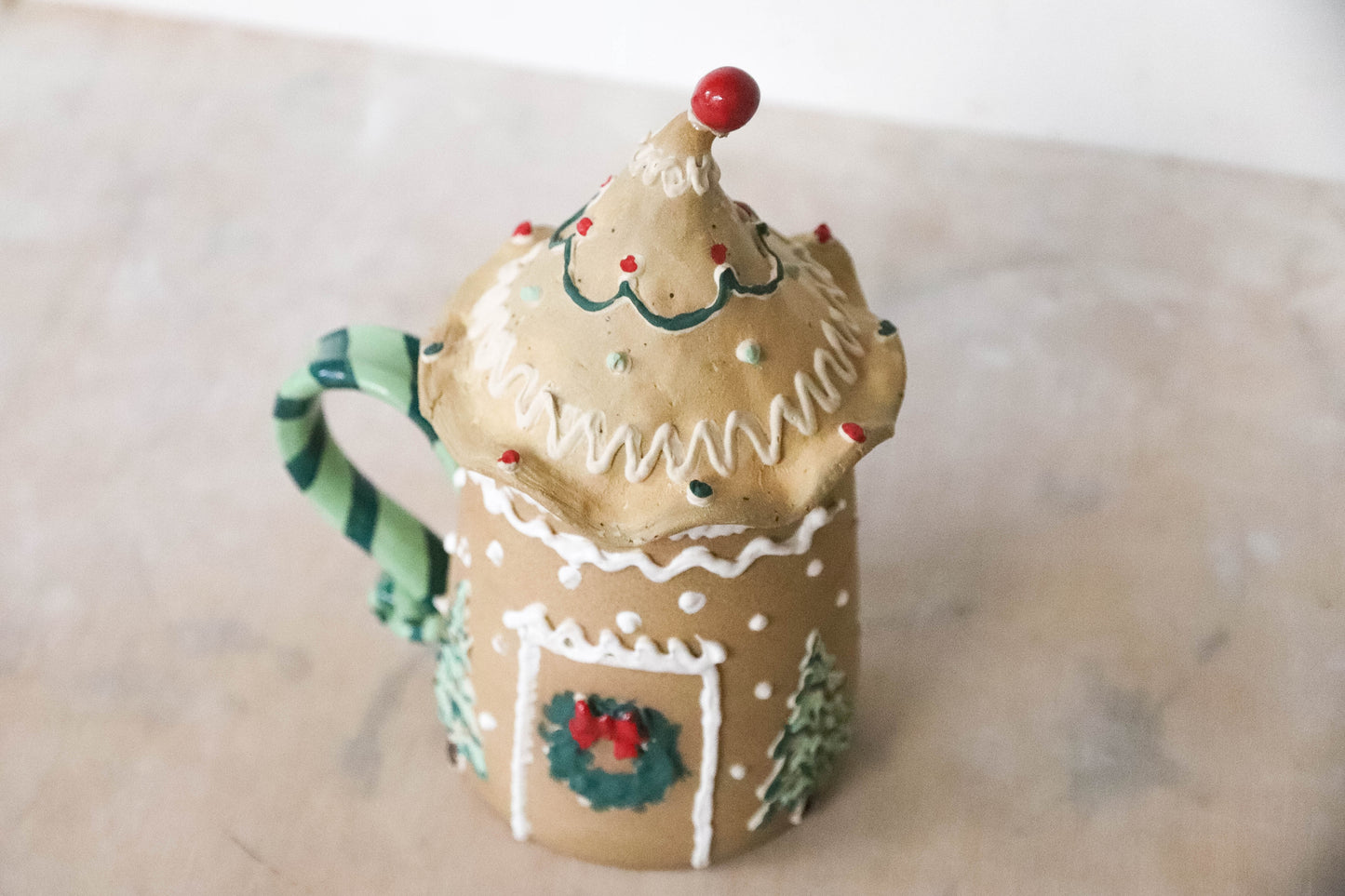 Gingerbread Lidded Green Stoneware Mug