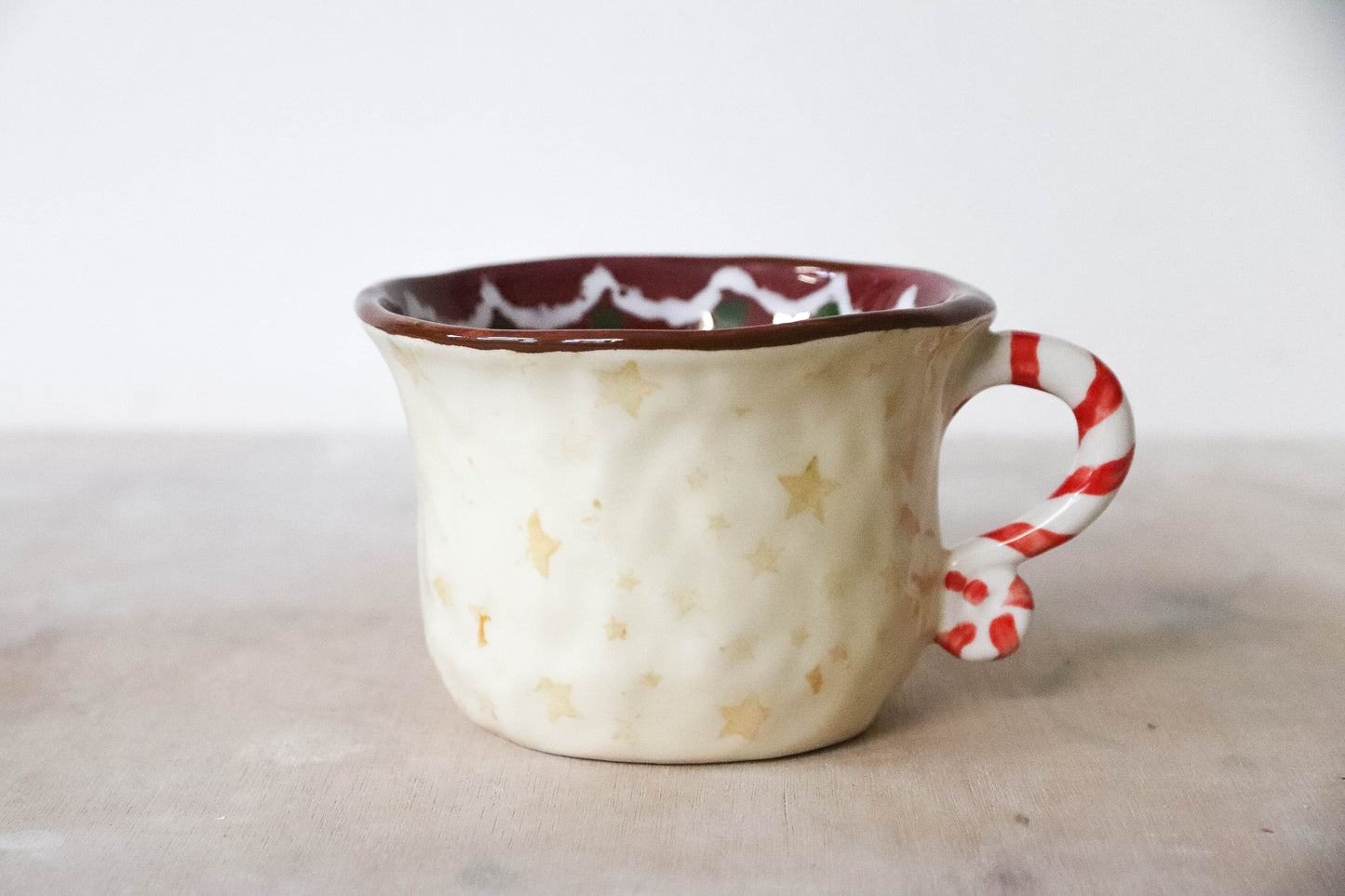 Peekaboo Cat Christmas Pudding Mug