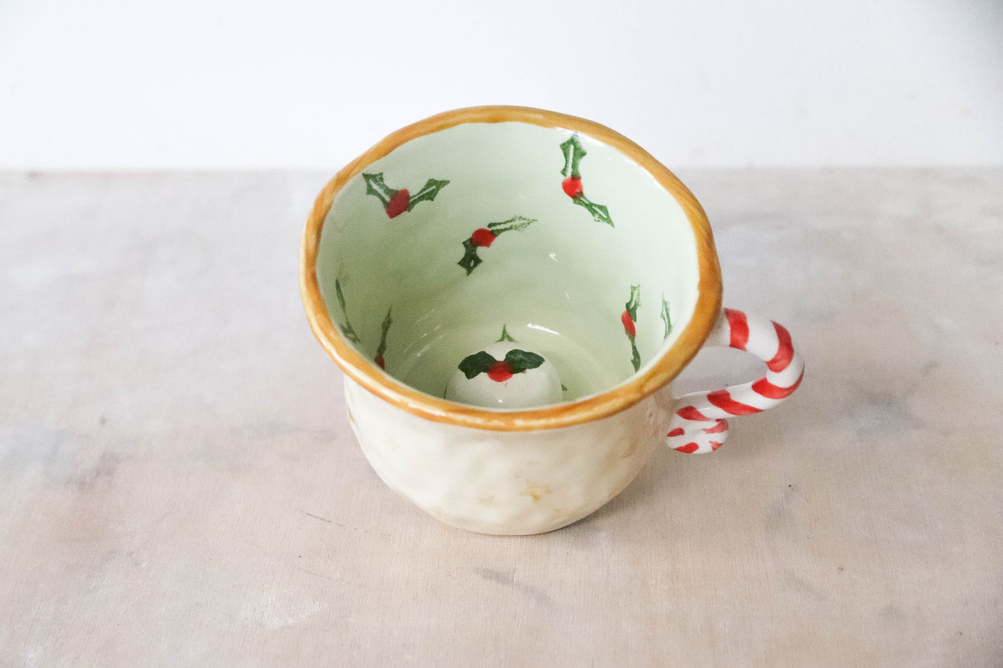 Peekaboo Christmas Pudding Fireplace Mug