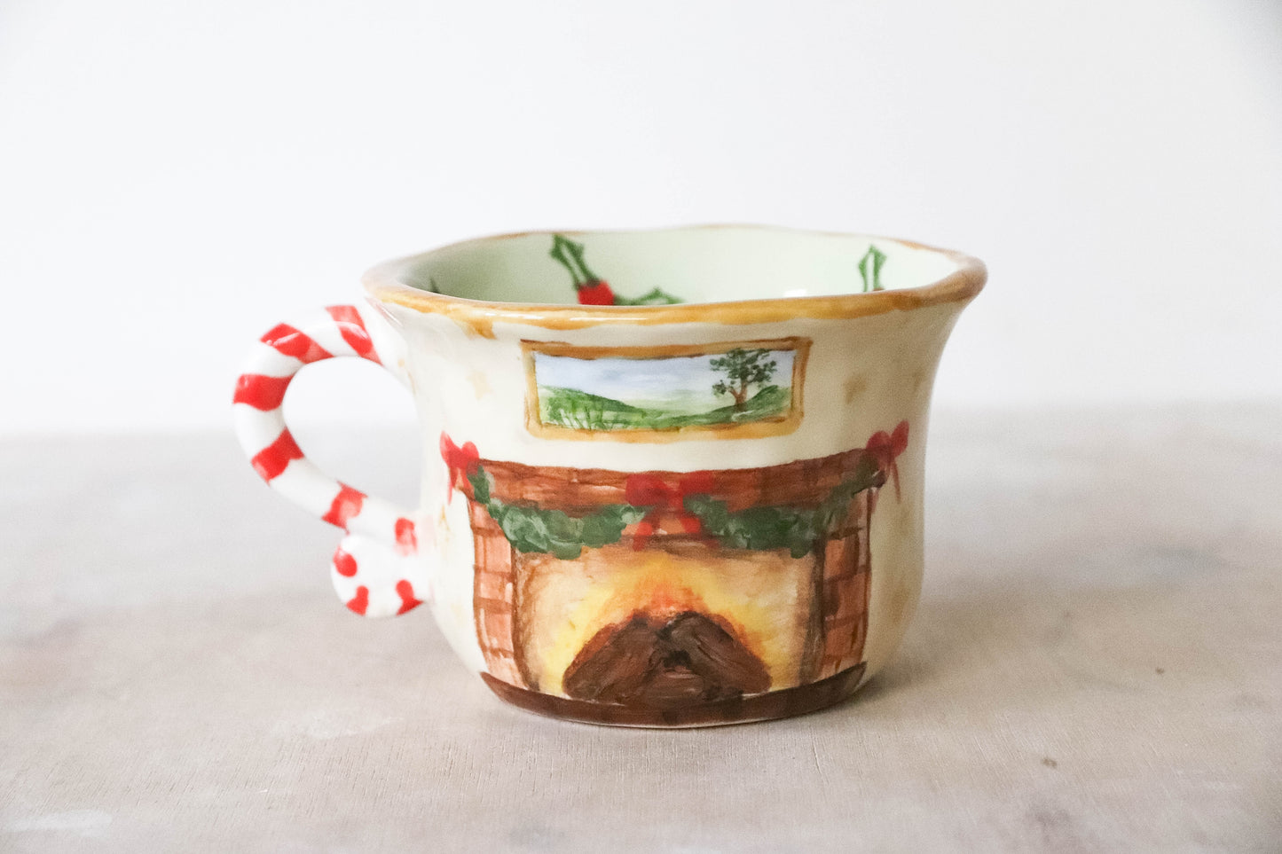 Peekaboo Christmas Pudding Fireplace Mug