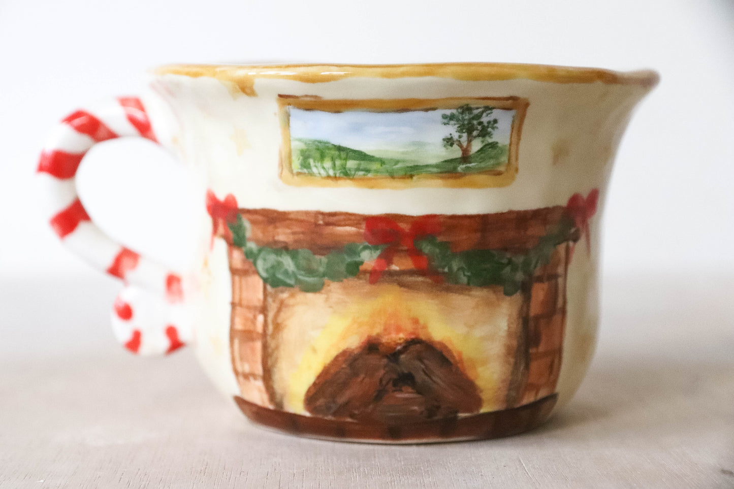 Peekaboo Christmas Pudding Fireplace Mug