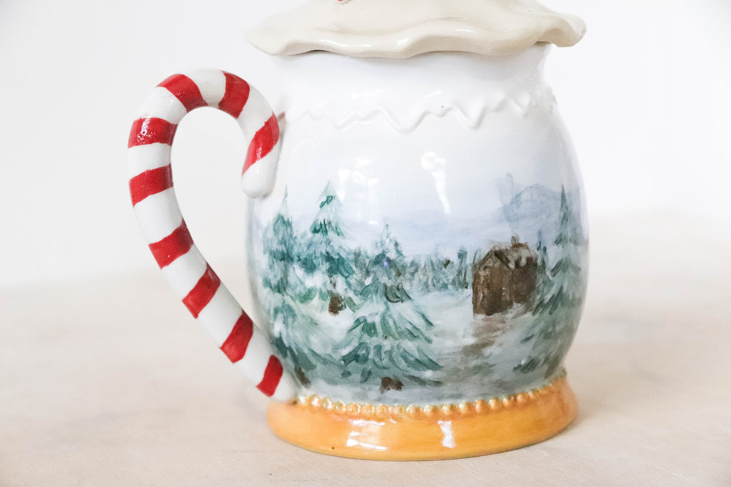 Lidded Snowglobe Mug