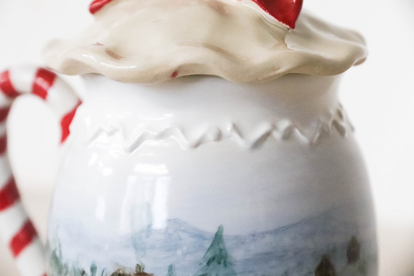 Lidded Snowglobe Mug