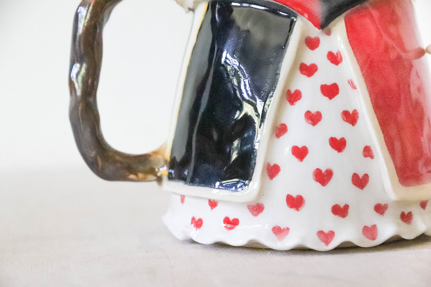 Queen of Hearts Stoneware Mug
