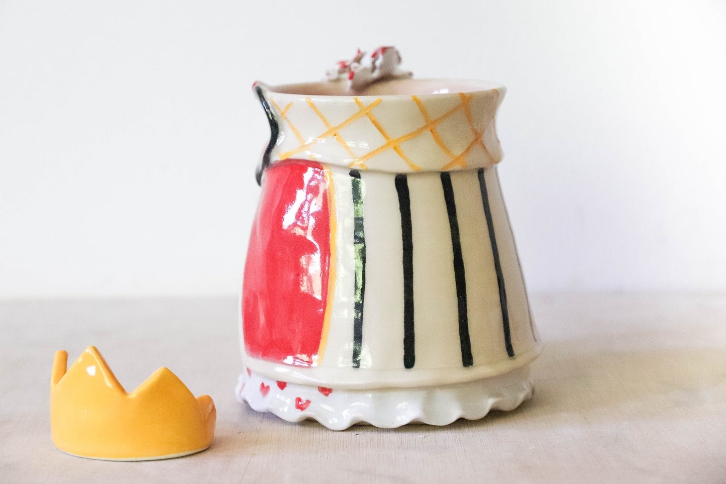 Queen of Hearts Stoneware Mug