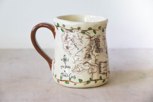 Map of Middle Earth Vines Tulip Mug