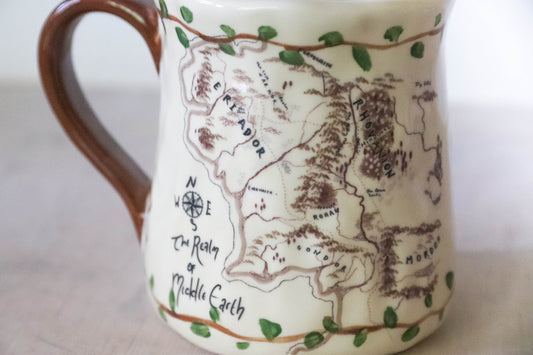 Map of Middle Earth Vines Tulip Mug