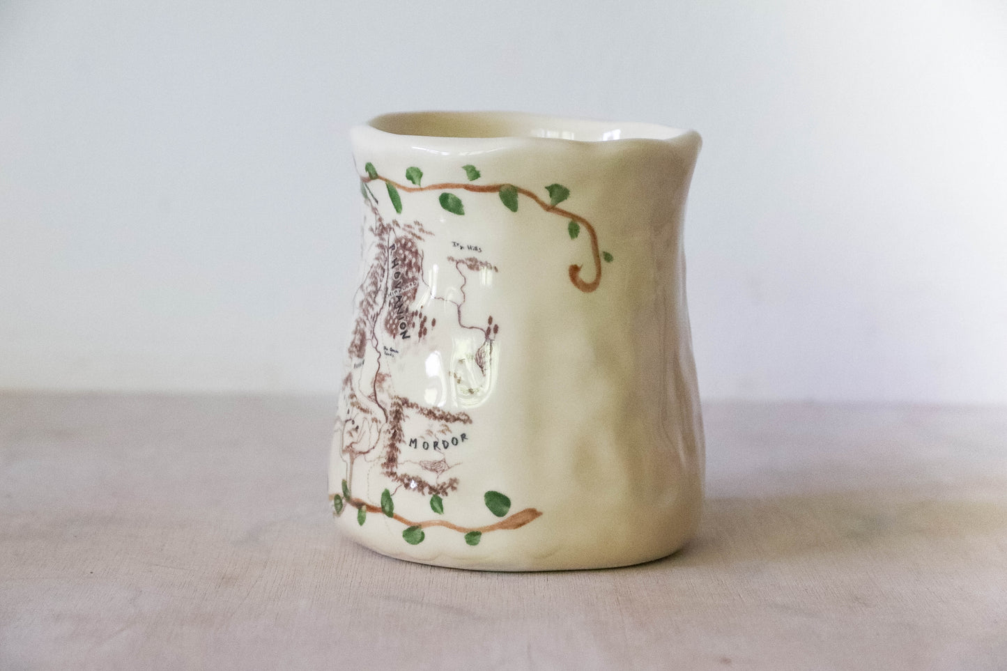 Map of Middle Earth Vines Tulip Mug