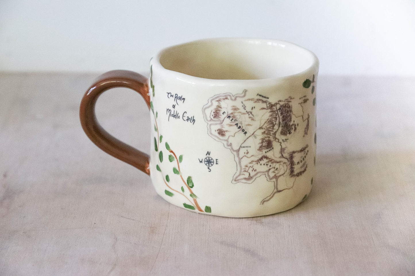 Map of Middle Earth Mug Medium
