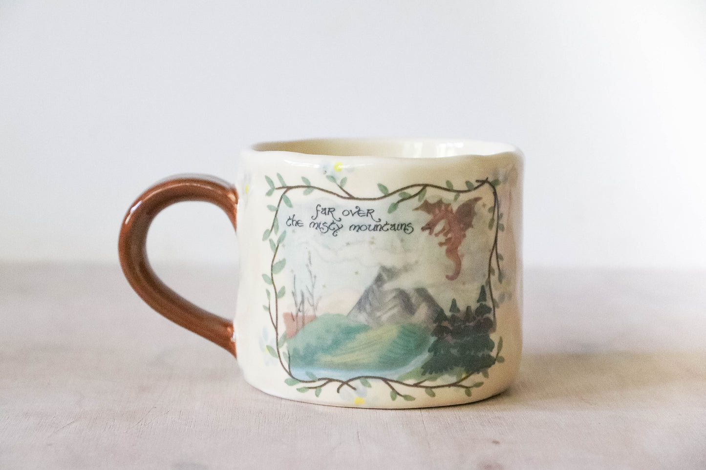 Misty Mountains Daisy Mug Medium