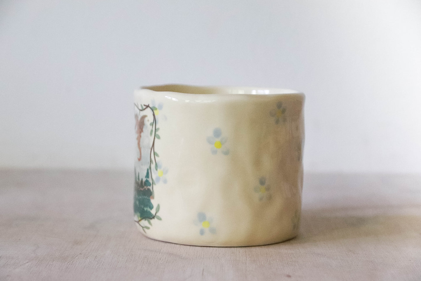 Misty Mountains Daisy Mug Medium