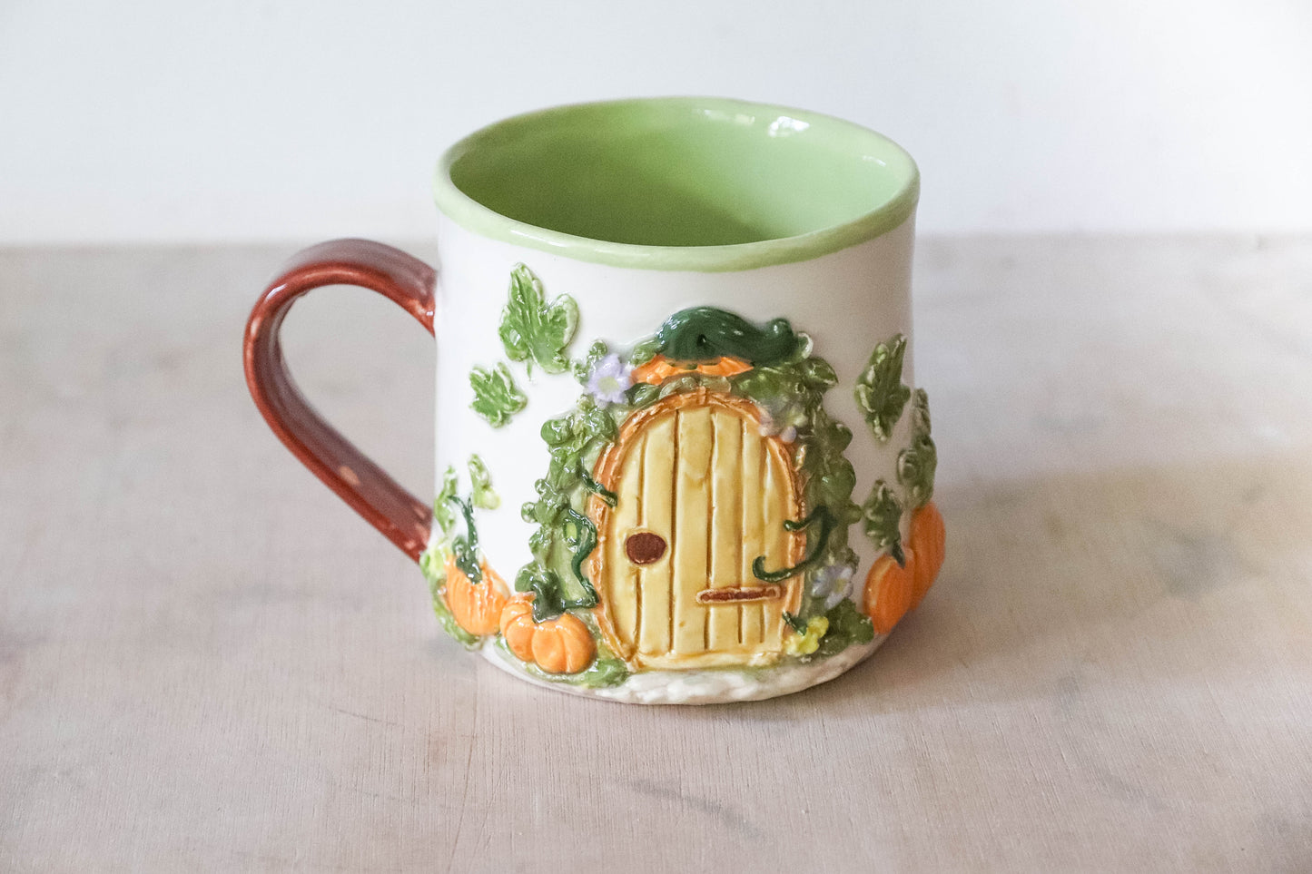 Fairy House Pumpkin Round Mug