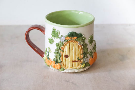 Fairy House Pumpkin Round Mug