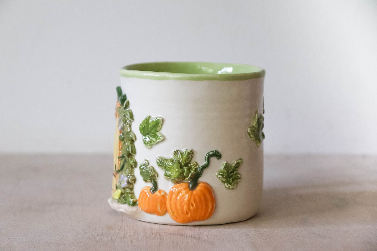 Fairy House Pumpkin Round Mug