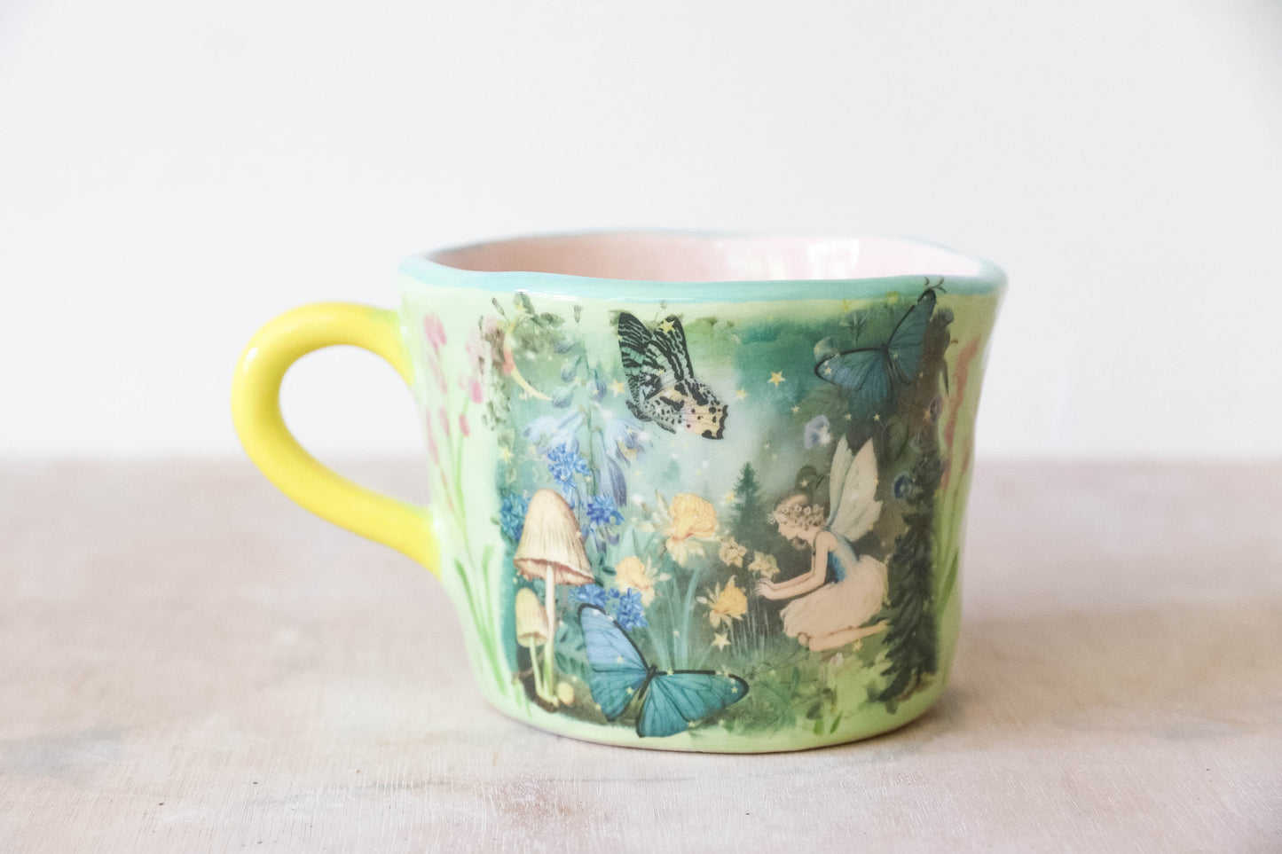 Peekaboo Toadstool Daffodil Fairy Mug