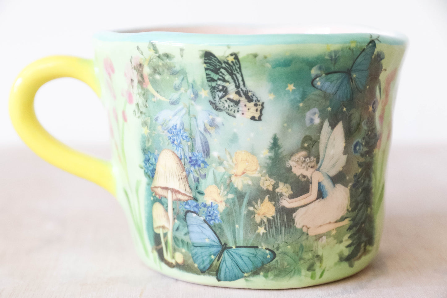 Peekaboo Toadstool Daffodil Fairy Mug