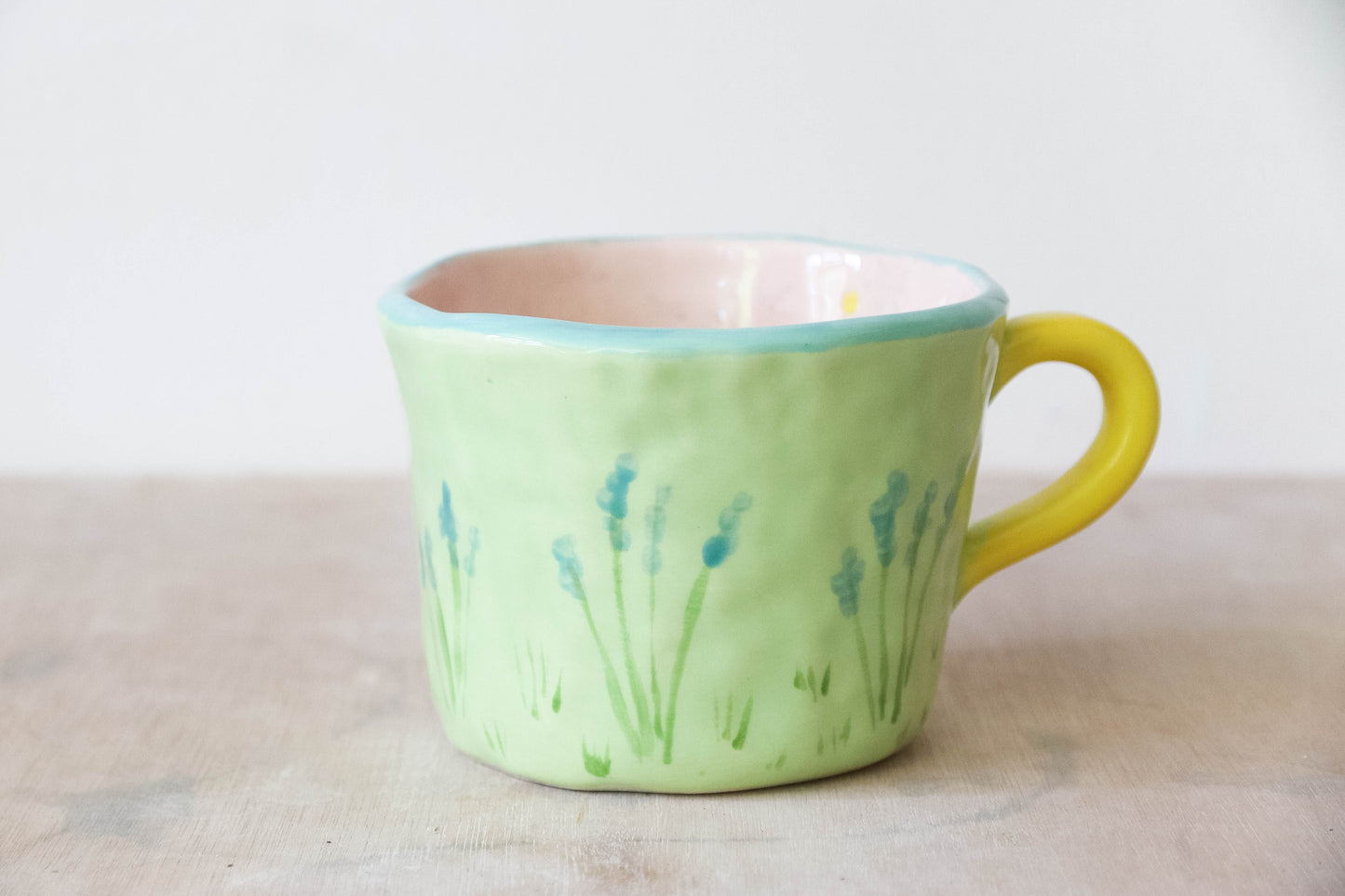Peekaboo Toadstool Daffodil Fairy Mug