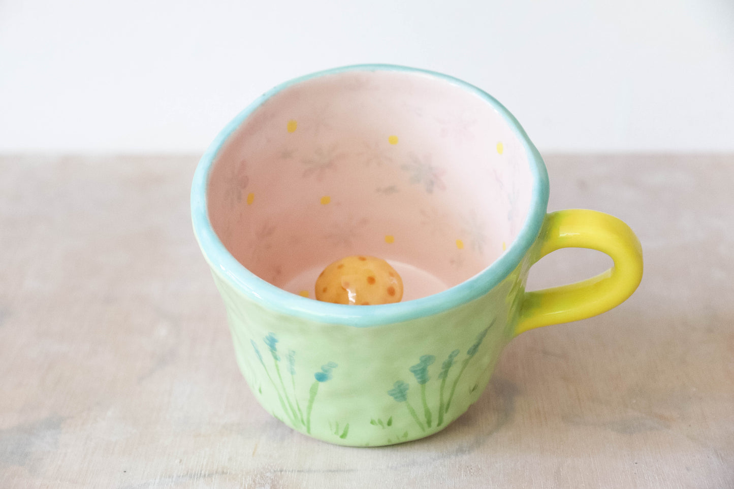 Peekaboo Toadstool Daffodil Fairy Mug