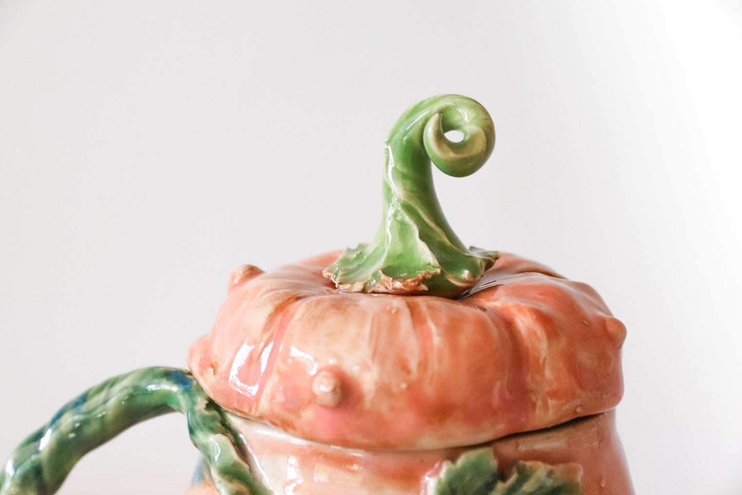 Peekaboo Mouse Pumpkin Stoneware Mug