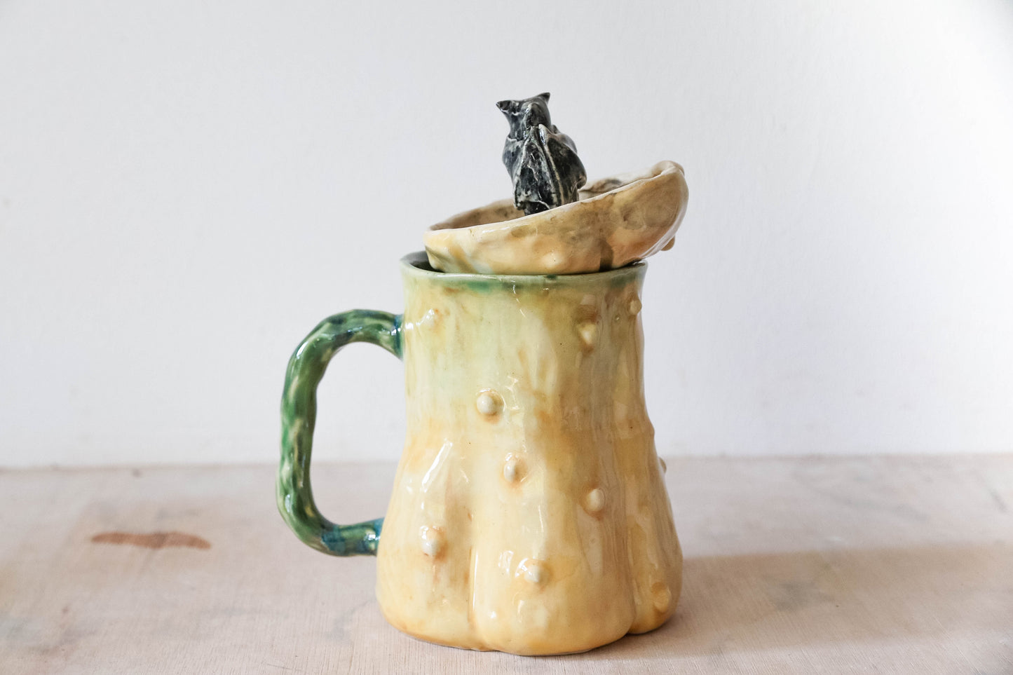 Peekaboo Bat Gourd Stoneware Mug