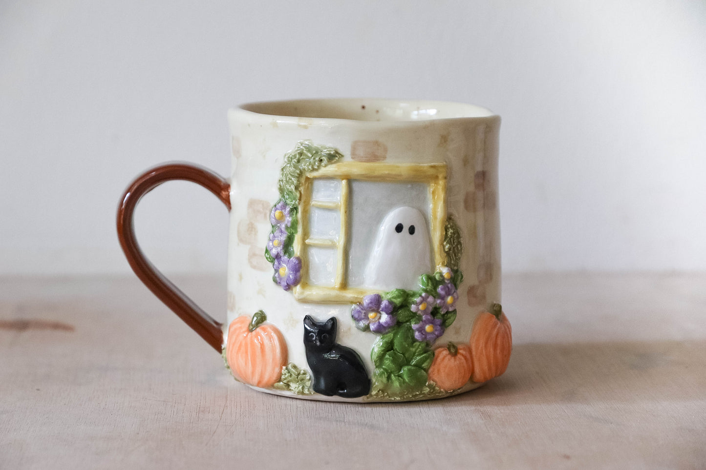 Ghost Window Round Mug