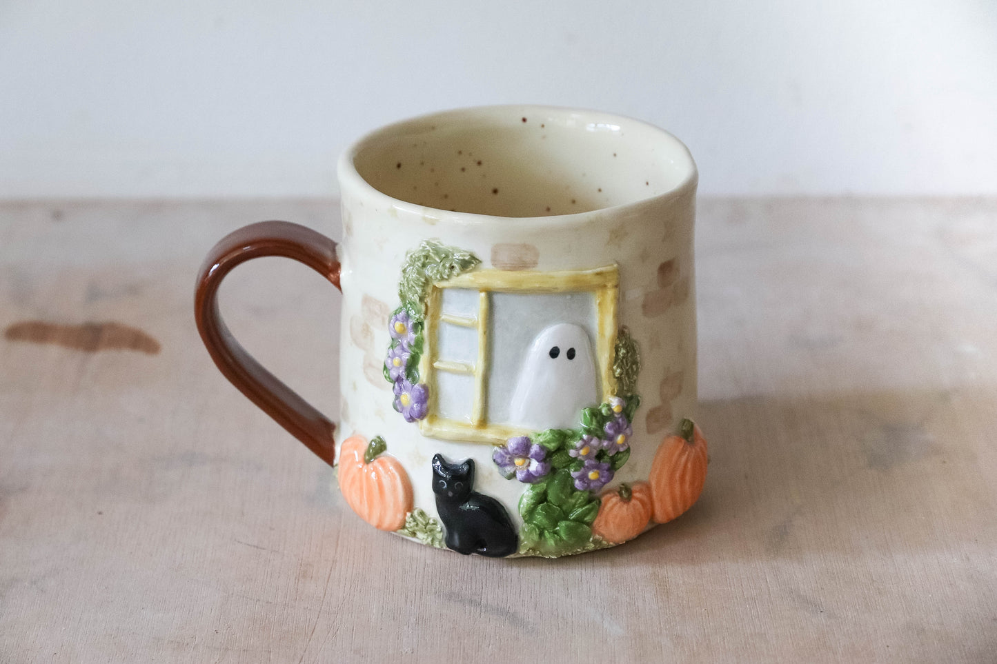 Ghost Window Round Mug