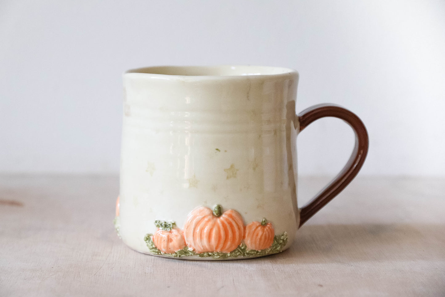 Ghost Window Round Mug