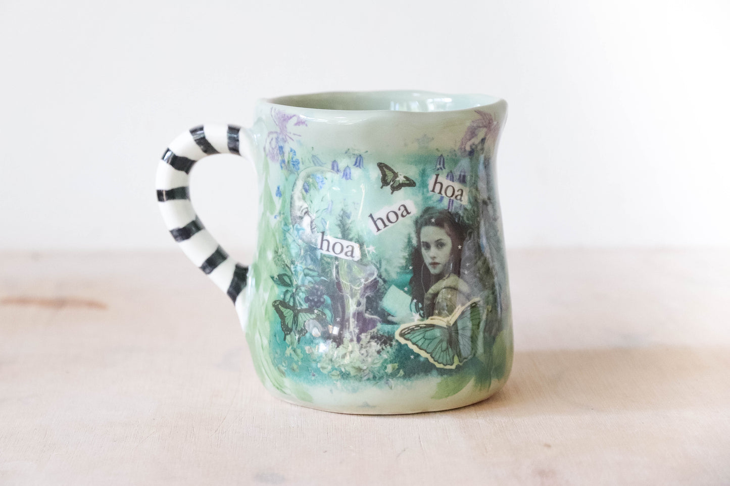 Twilight Hoa Hoa Tulip Mug