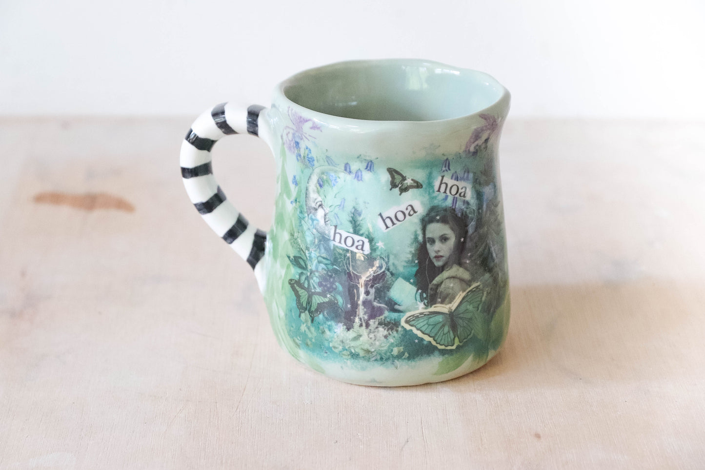 Twilight Hoa Hoa Tulip Mug