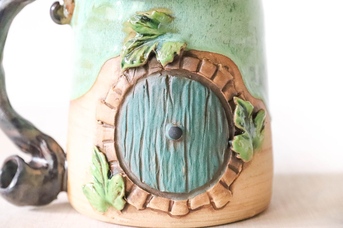 Hobbit Pipe Stoneware Pot