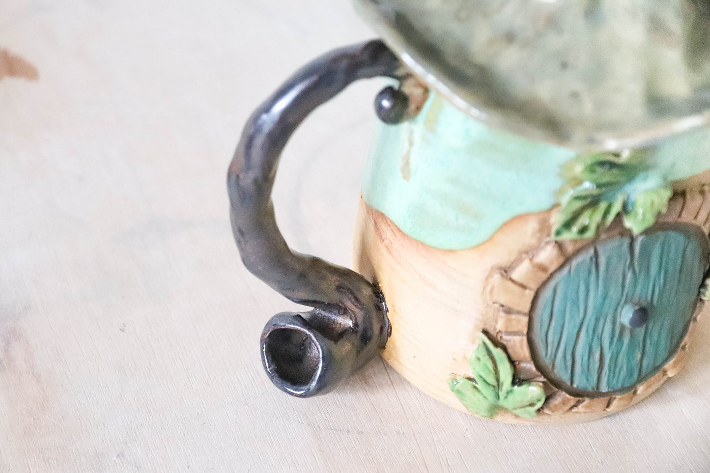 Hobbit Pipe Stoneware Pot