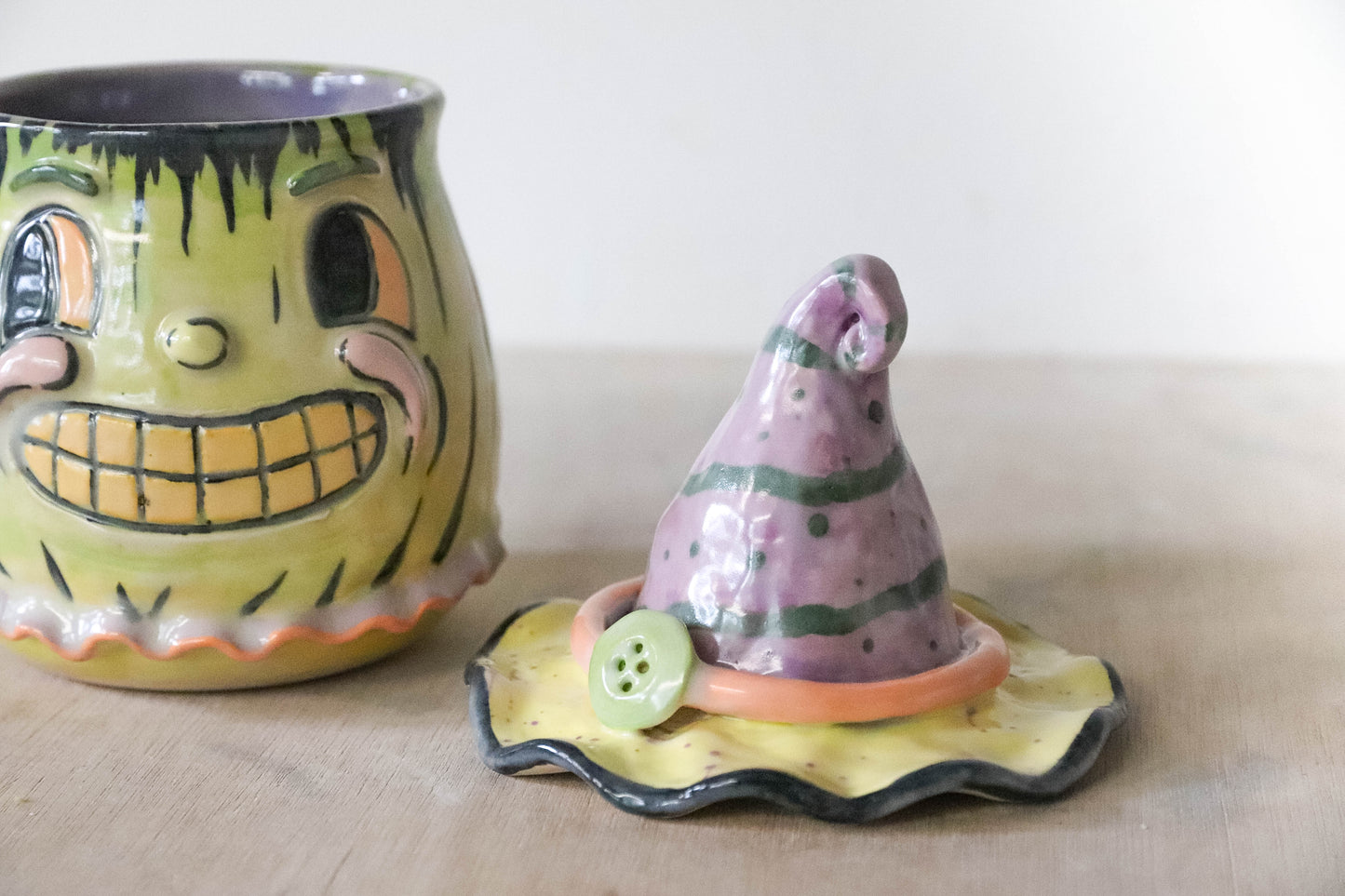 Green Pumpkin Head Stoneware Pot