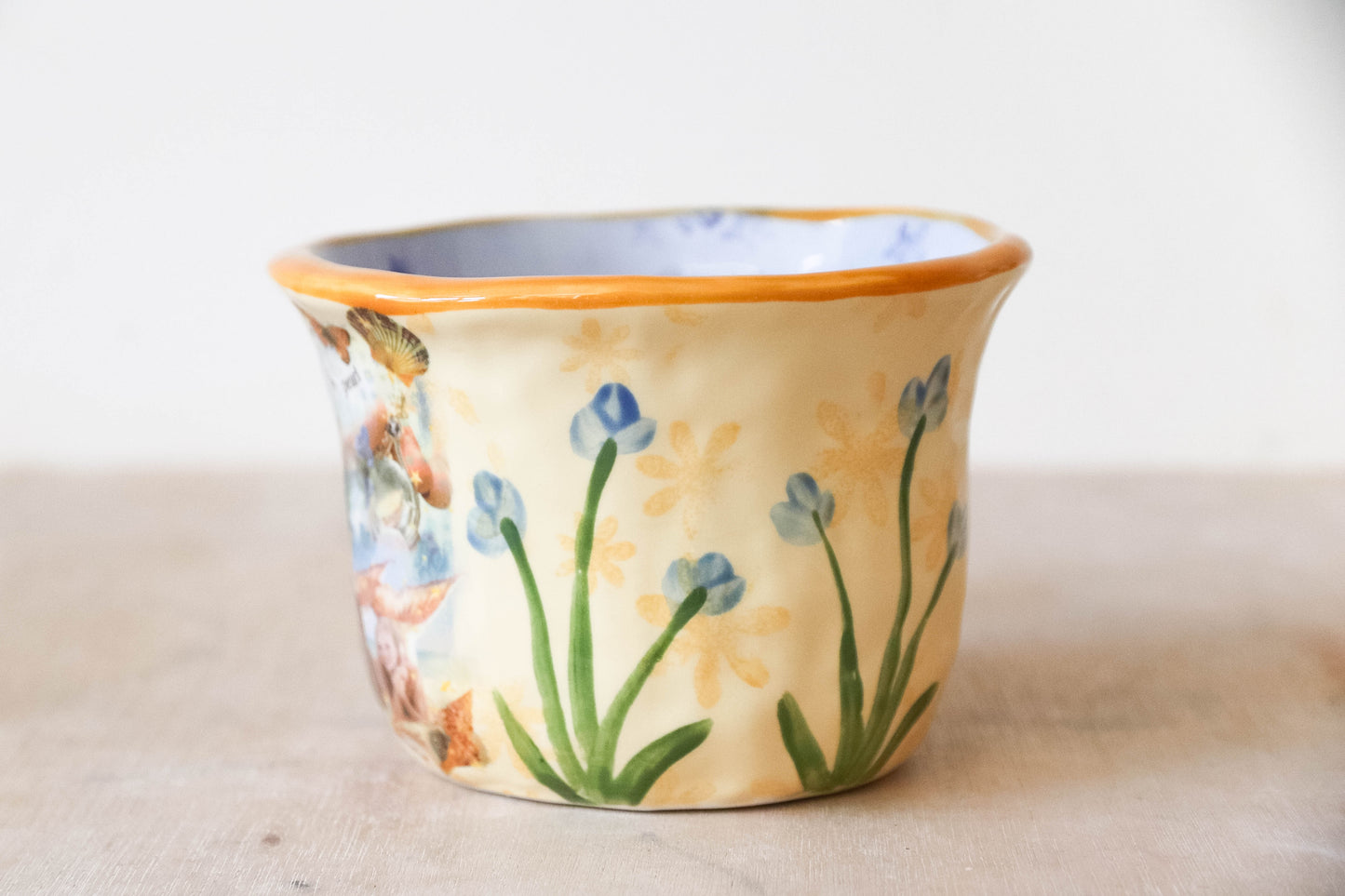 Peekaboo Shell H2O Pearl Mug