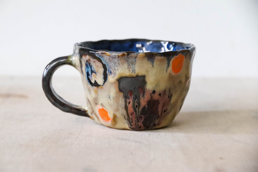 Drippy Beige Spiral Stoneware Pot