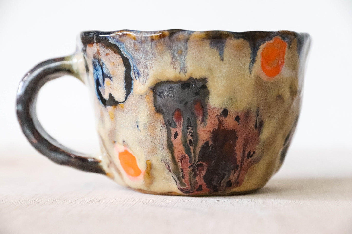 Drippy Beige Spiral Stoneware Pot
