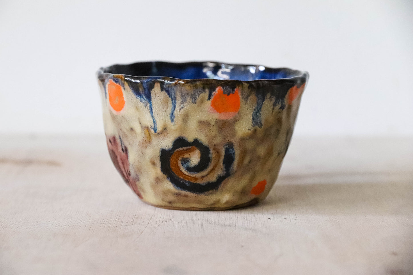 Drippy Beige Spiral Stoneware Pot