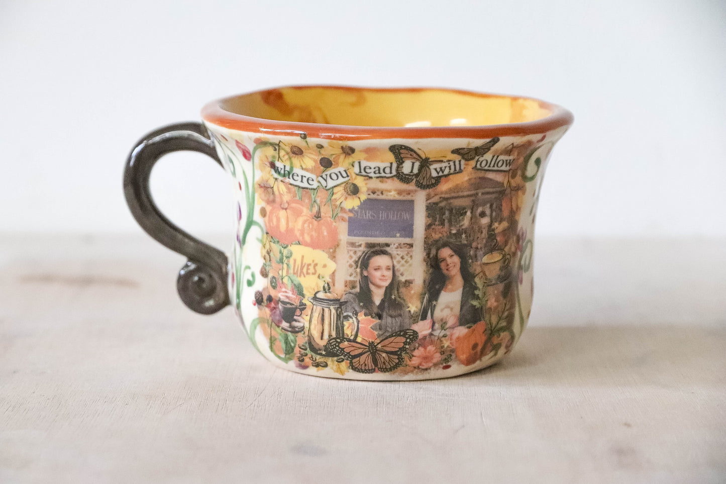 Gilmore Girls Flared Pot