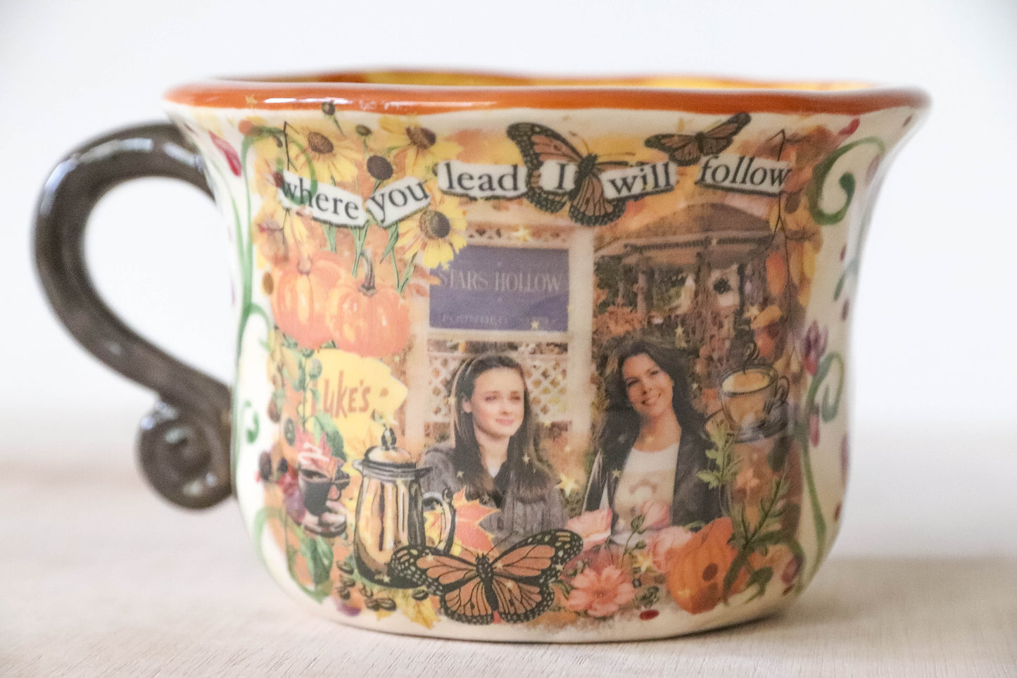 Gilmore Girls Flared Pot