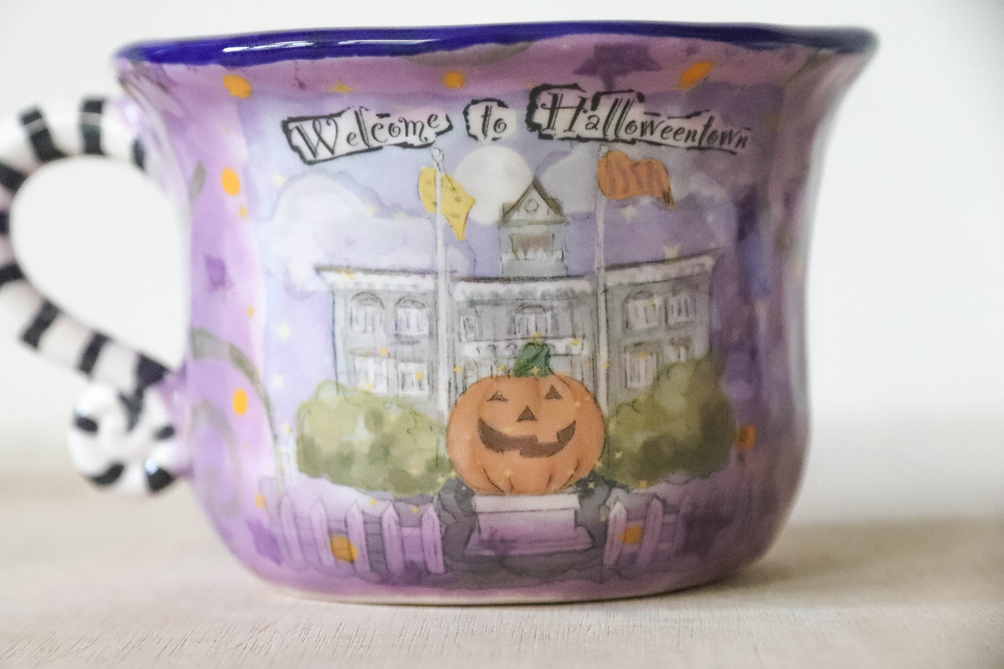 Halloweentown Flared Pot